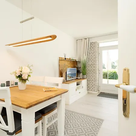 Apartment Dat Witte Hus Strandkajuete Rettin